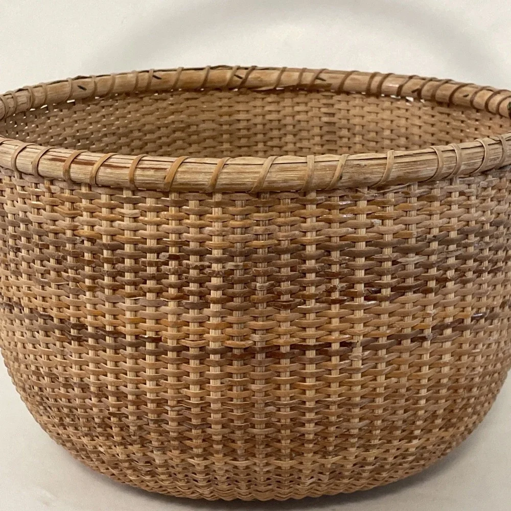 Nantucket Lighthouse Style Basket Woven Wooden Swing Handled Round 10.5